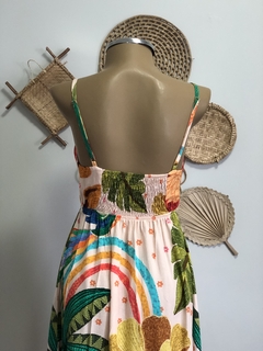 Vestido longo com alças reguláveis - fundo claro - comprar online