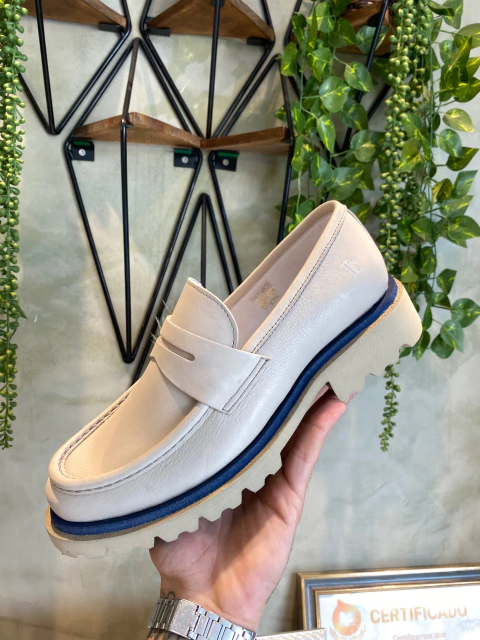 Sapato Loafer Diamante Bone