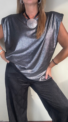 Remera musculosa Melani - Entre Nosotras Online