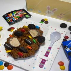 Medio Huevo con Oreo y Rocklet