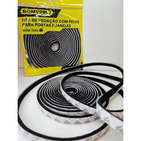 FITA DE VEDAÇÃO COM PELOS AUTOADESIVA PARA PORTAS E JANELAS 11MM X 5M BOMVINK