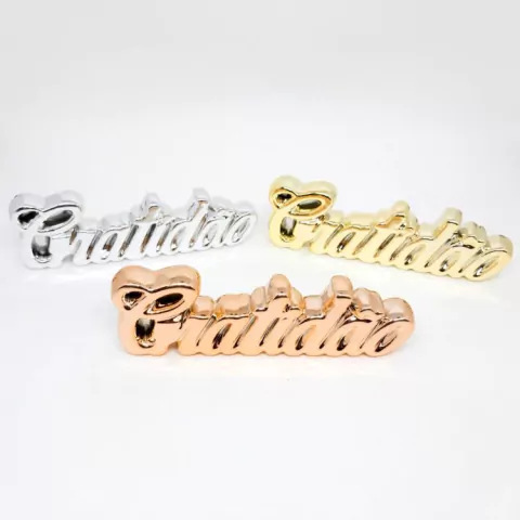 ENFEITE DE PORCELANA GRATIDAO