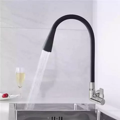 TORNEIRA FLEXÍVEL DE PAREDE COM CHUVEIRINHO