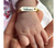 Kit Pulseira Infantil Bêbe Placa Chapinha + Conjunto Brincos zircônia Folheado Ouro 18k Antialérgico Presente - comprar online