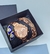 Kit Relógio Feminino Todo Aço Inoxidável Quartz Dourado Rose Prata Luxo + Pulseira e Brincos + Caixa Presente - Store LVO