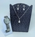 Kit Relógio de Pulso Feminino Redondo Aço Inox Coração Pedras Zircônias + Conjunto Colar e Bincos Folheado Ouro 18k Presente