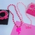 Kit Conjunto Infantil Colar e Pulseiras Miçangas Pingente Personagens Disney Barbie Wandinha Unicórnio Pony Presente na internet