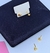 Kit Pulseira Corrente Bêbe Infantil Menina/Menino Placa Plaquinha + Brincos Bêbes Antialérgico + Estojo Caixinha Veludo na internet