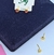 Kit Pulseira Corrente Bêbe Infantil Menina/Menino Placa Plaquinha + Brincos Bêbes Antialérgico + Estojo Caixinha Veludo - Store LVO