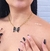 Kit Conjunto Colar e Brincos Corrente Grossa com Pingente Borboleta Resinado Preto Branco Folheado Ouro Luxo Tendência Moda