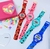 Relógio Infantil Digital Esporte Silicone Ajustável para Meninas + Kit Miçangas Coloridas para Montar Colares Pulseiras Anéis Presente