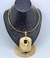 Imagem do Colar Choker aro liso Rígido folheado ouro com Pingente pedra Madripérola retangular detalhe vazado Luxo Festa Tendência 2025