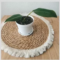 Individuales o centro de mesa de mimbre con flecos - linalimon