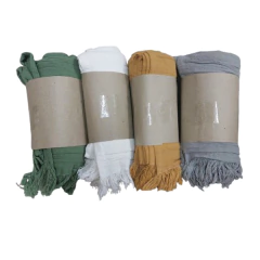 Pie de cama con flecos en internet