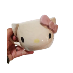 Taza kitty kuromi en internet