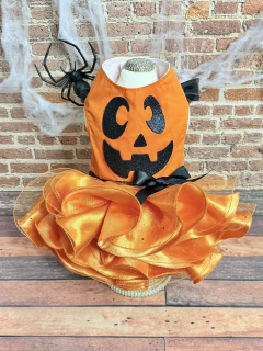 Vestido Halloween Abóbora para cachorro e gato na internet