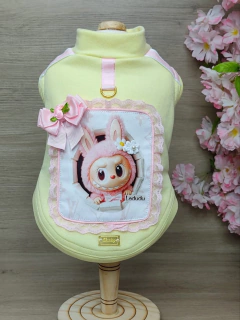 Moletom Labubu Amarelo Bebê para cachorro e gato na internet