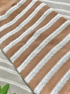 Blusa de Tricô Listrado Bege para cachorro e gato - comprar online