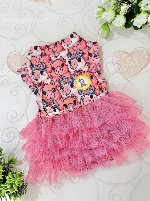 Regatinha Capivara Corações com Tutu para cachorro e gato