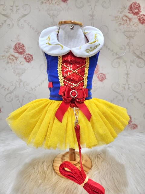 Vestido Peitoral Encanto de Neve para cachorro (acompanha guia)