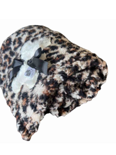 Manta Pet em Pelúcia de Oncinha para cachorro e gato - comprar online