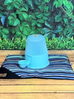 bebedouro automático vida mansa polipropileno 2 litros para cachorro e gato não molha os pelos