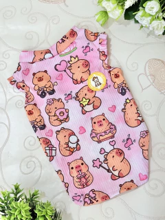 Camiseta Regatinha Capivara Rosa para cachorro e gato