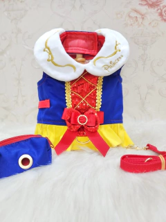 Peitoral Encanto de Neve com Porta Cata Caca para cachorro - comprar online