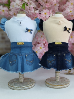 Vestido Mini Saia Jeans Delavê Bolsos Blusa Branca para cachorro e gato na internet