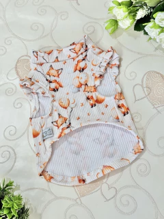 Camiseta Regatinha Raposinha Off White para cachorro e gato na internet