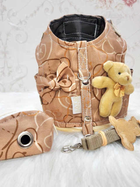 Peitoral Ursinho Willy Caramelo para cachorro e gato