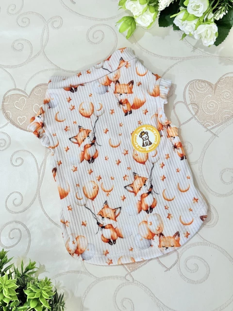 Camiseta Regatinha Raposinha Off White para cachorro e gato