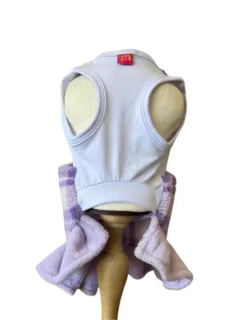 Jardineira Pelúcia Xadrez Lilás para cachorro e gato - comprar online