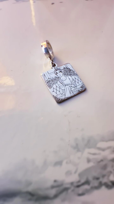 Berloque Polaroide Be Flower Jimin (Pronta Entrega)