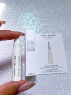 FLACONETE ISSEY MIYAKE L'EAU D'ISSEY EDT - 1,0ML - comprar online