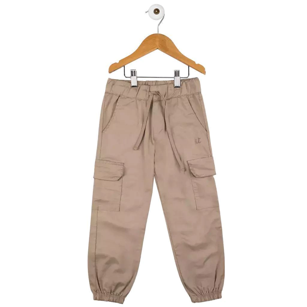 Jogger cargo de gabardina beige