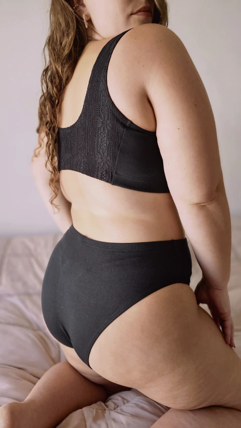 Bombacha Tiro alto Algodón Julia negra - comprar online