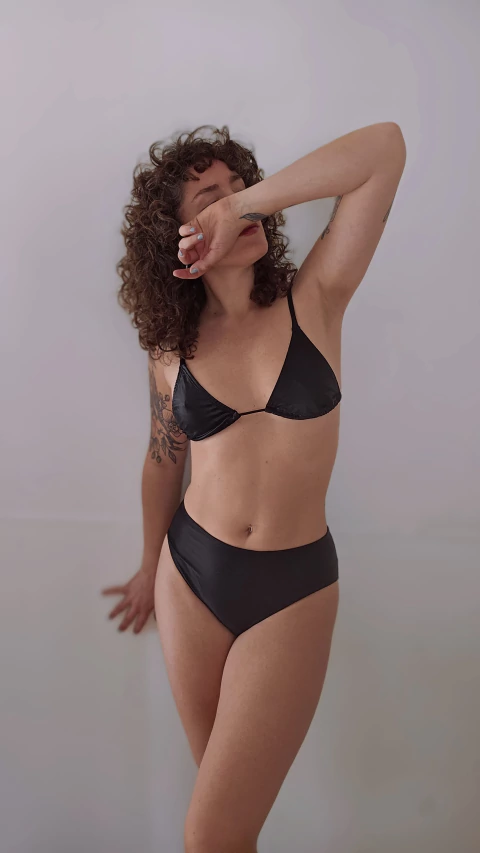 triangulo bikini engomado negro - comprar online