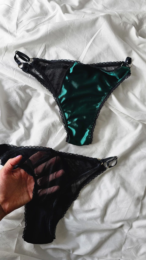 Tanga Regulable Lola verde - comprar online