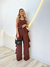 Conjunto cropped com babado e calça marrom