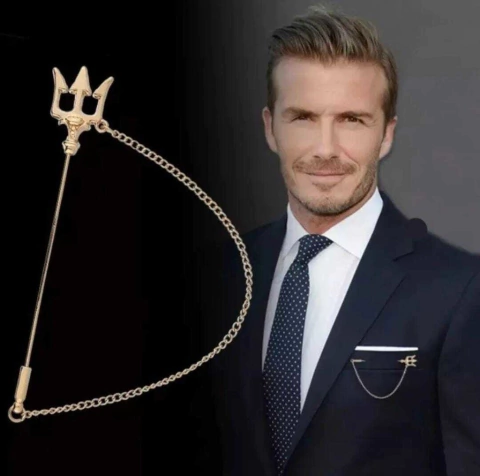 Broche Trident com corrente - de Lapela para Terno