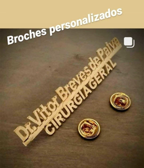 Broche Clássico Masculino
