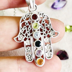 Mano de Hamsa con piedras facetadas - comprar online