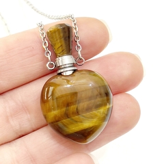 Imagen de COLLAR PERFUMERO BOTELLA CORAZON OJO DE TIGRE