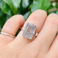 Anillo cuarzo turmalinado facetado (A)