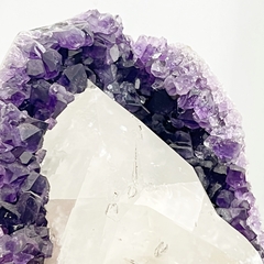 Drusa de amatista obispo con calcita - Ser Mineral Accesorios 