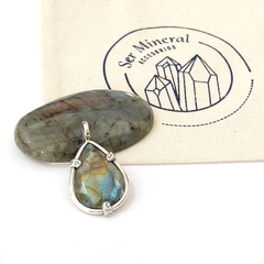 Dije gota de labradorita facetada - Ser Mineral Accesorios 