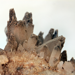 Dusa de cuarzo con lodolita - Ser Mineral Accesorios 