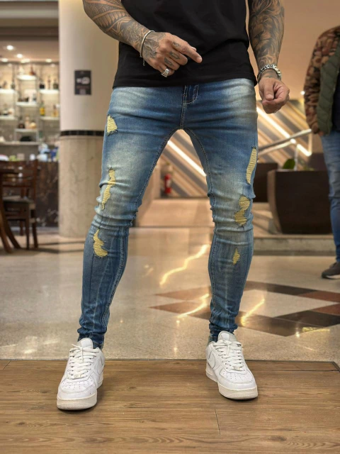 Calça Super Skinny Média C/ Rasgos REF:9036