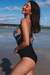 Monokini Naomi en internet